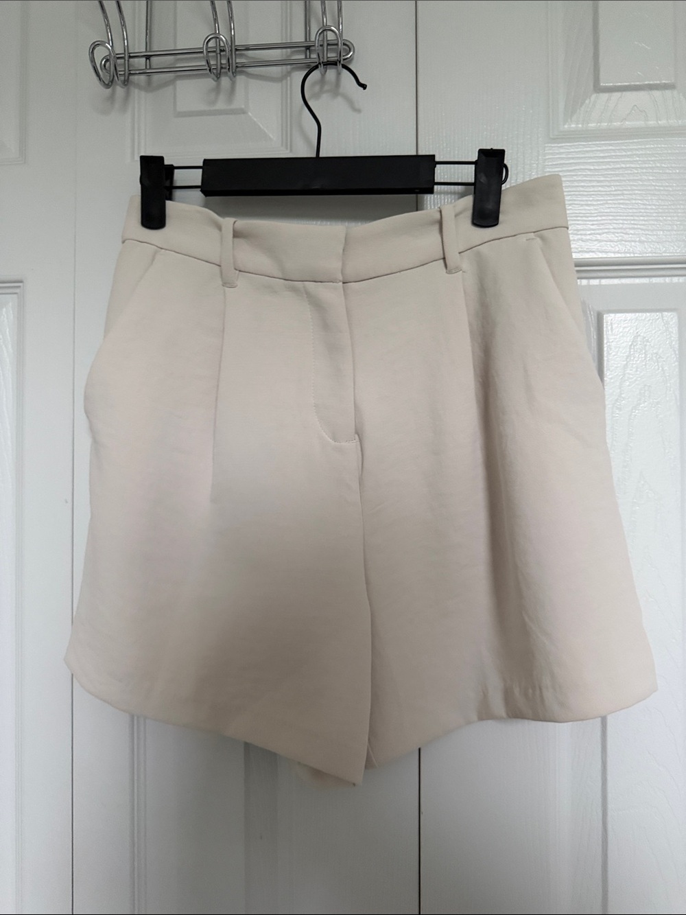 Abercrombie & Fitch Women's Cream Tailored Shorts
